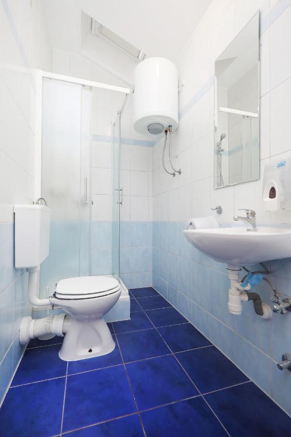 Apartmani "Jadran" Pag Town Exteriör bild