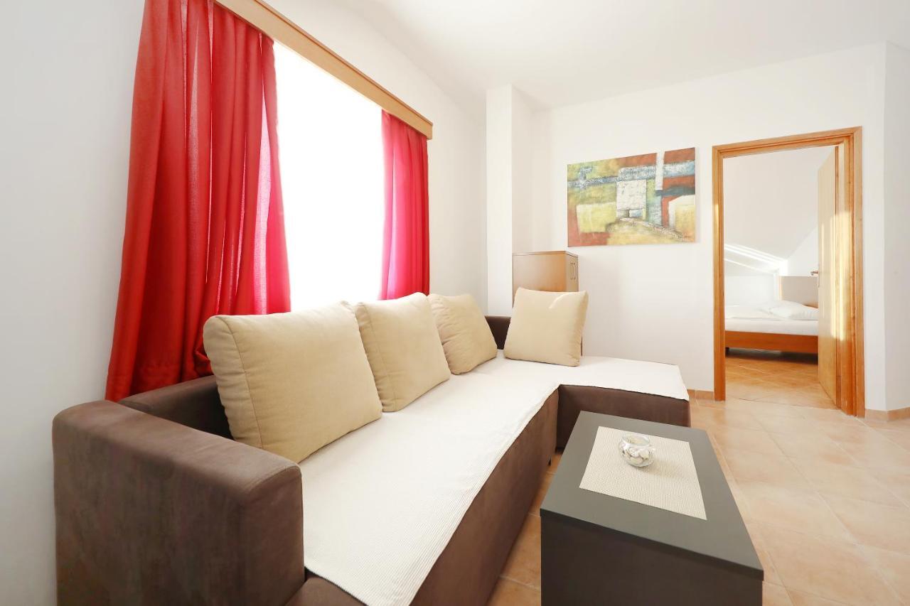 Apartmani "Jadran" Pag Town Exteriör bild