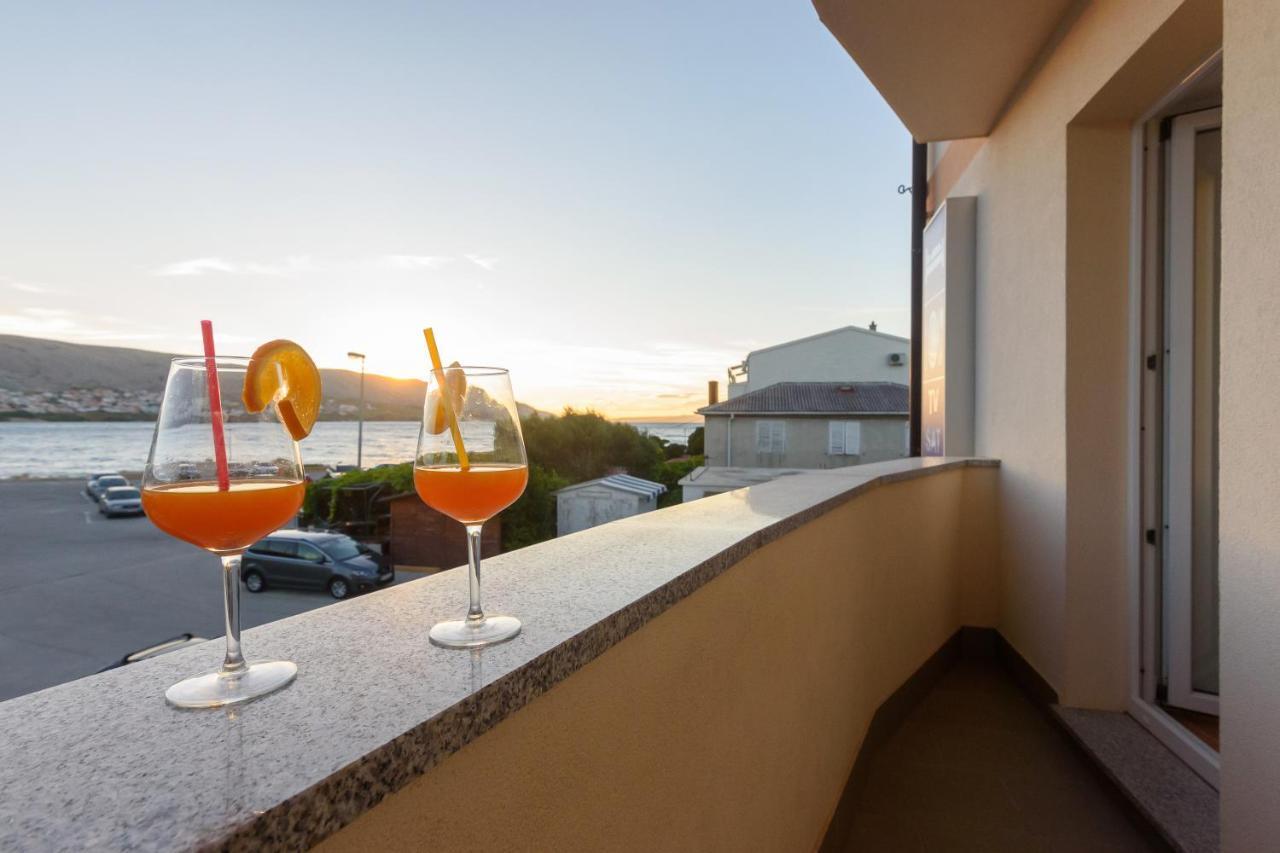 Apartmani "Jadran" Pag Town Exteriör bild