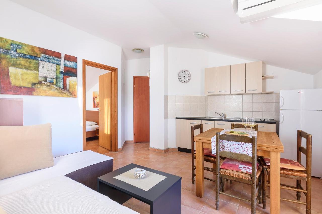 Apartmani "Jadran" Pag Town Exteriör bild